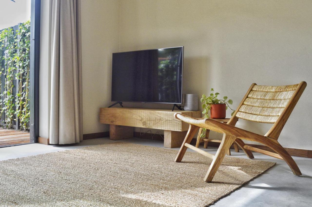 Van Heeckeren Apartments & Suites Nes Нес Экстерьер фото