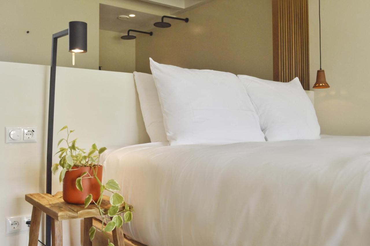Van Heeckeren Apartments & Suites Nes Нес Экстерьер фото