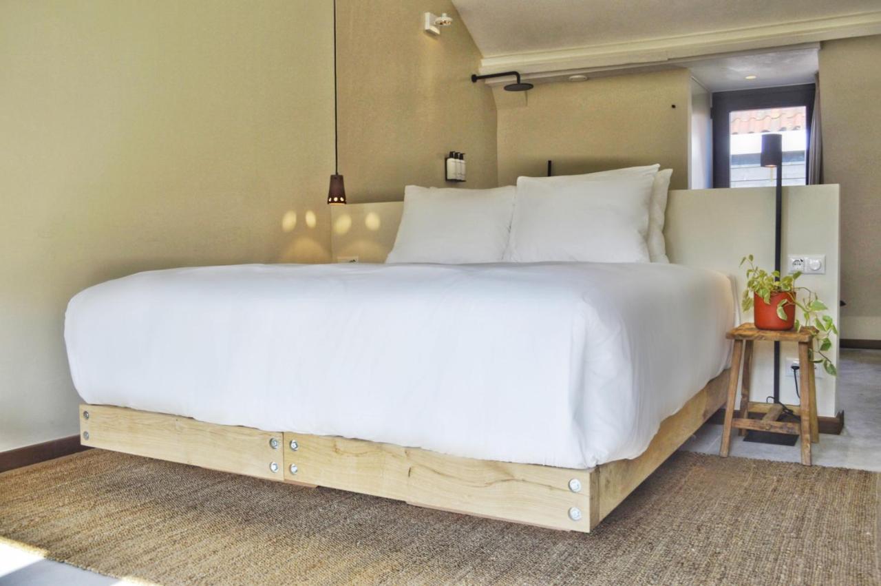 Van Heeckeren Apartments & Suites Nes Нес Экстерьер фото