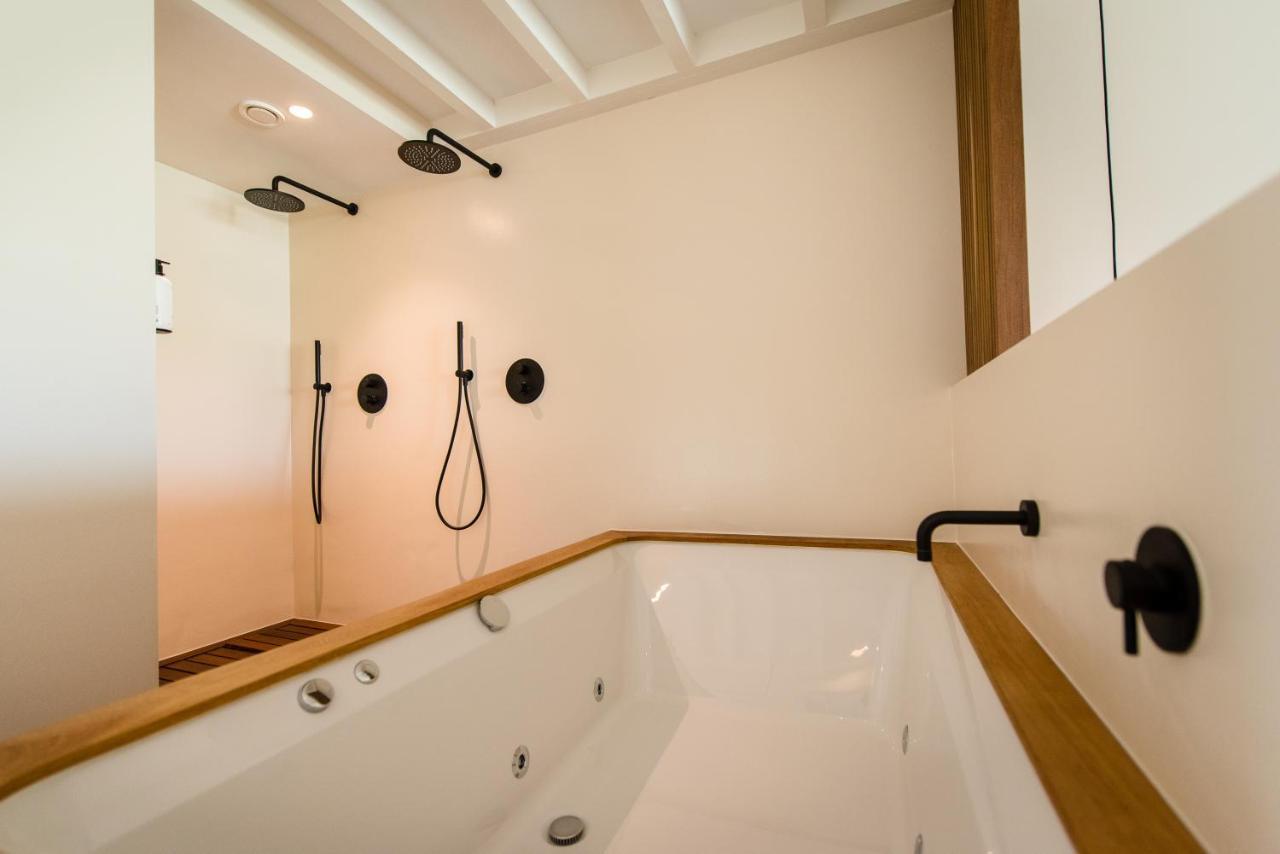 Van Heeckeren Apartments & Suites Nes Нес Экстерьер фото